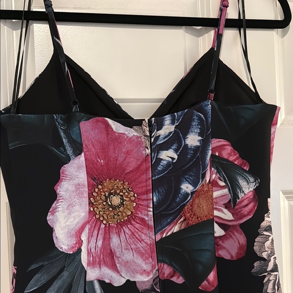 Keepsake Riptide Dress - Medium - Picture 6 of 7